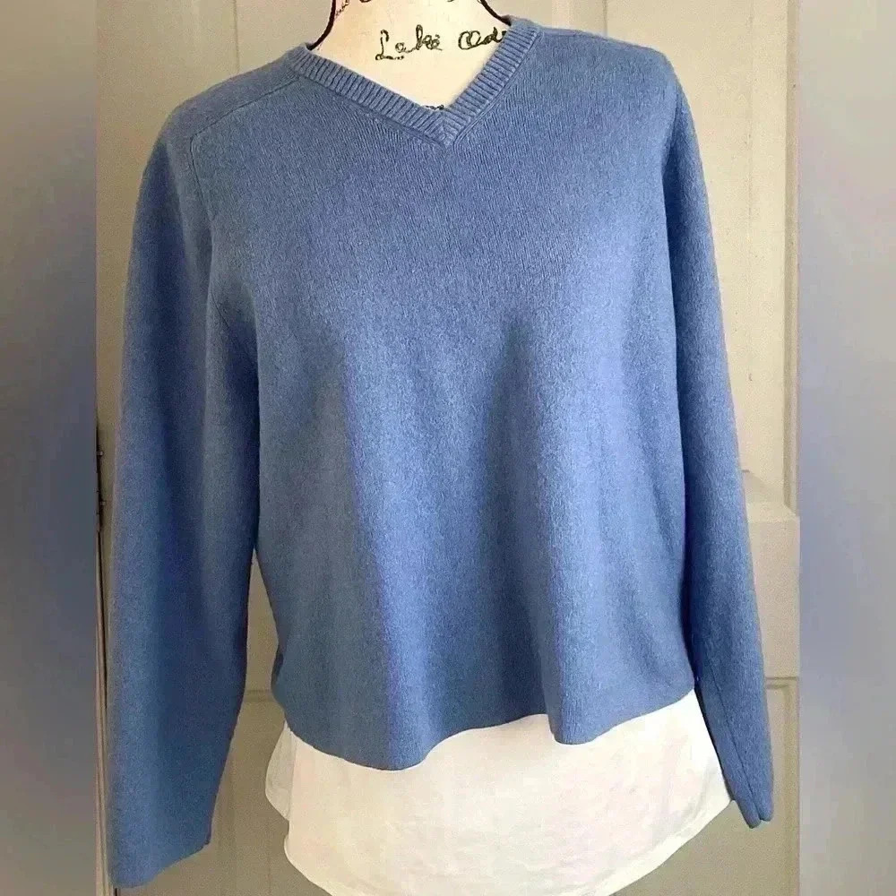 J. CREW Blue  WOOL AND COTTON BLEN CROPPED  V- NECK SWEATER SIZEXL
